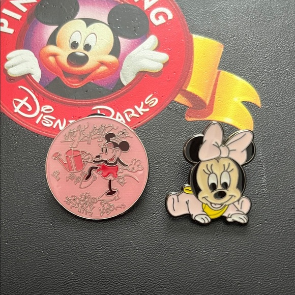 Disney Minnie Mouse Pin Set - Pink and Yellow - Picture 1 of 3